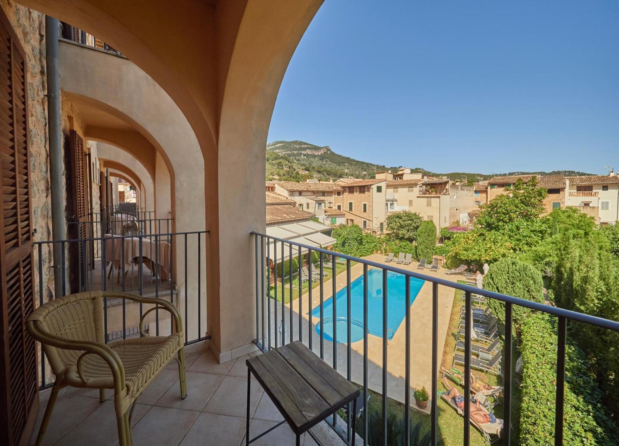 Suite Balcony,1591237405:JPEG